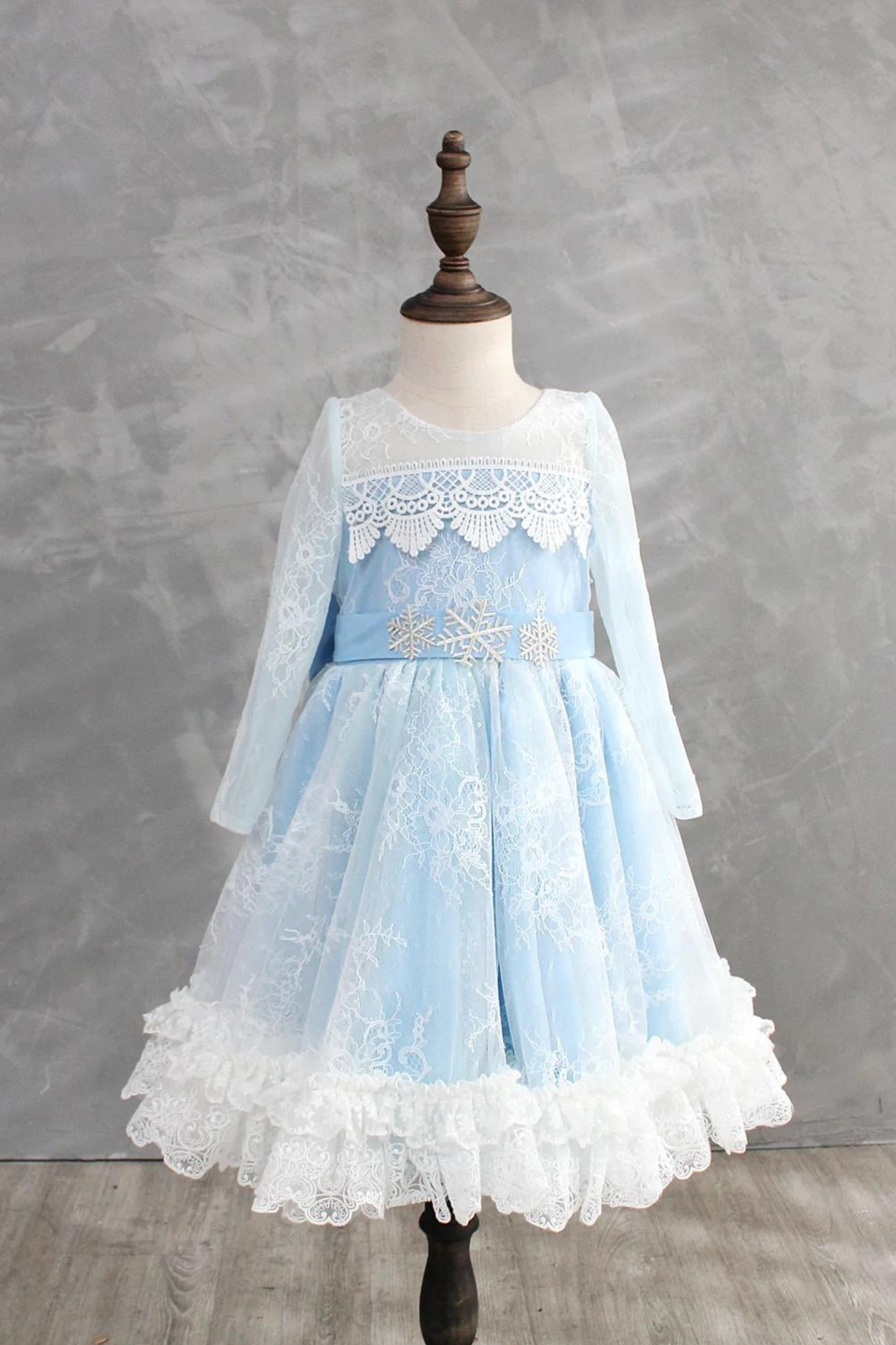 White Elsa Long Sleeves Lace Dress