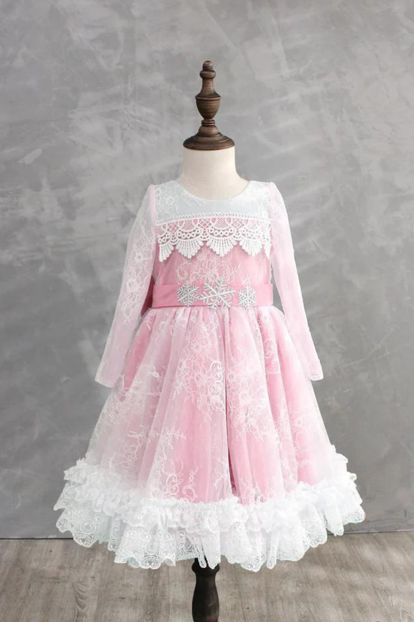 White Elsa Long Sleeves Lace Dress