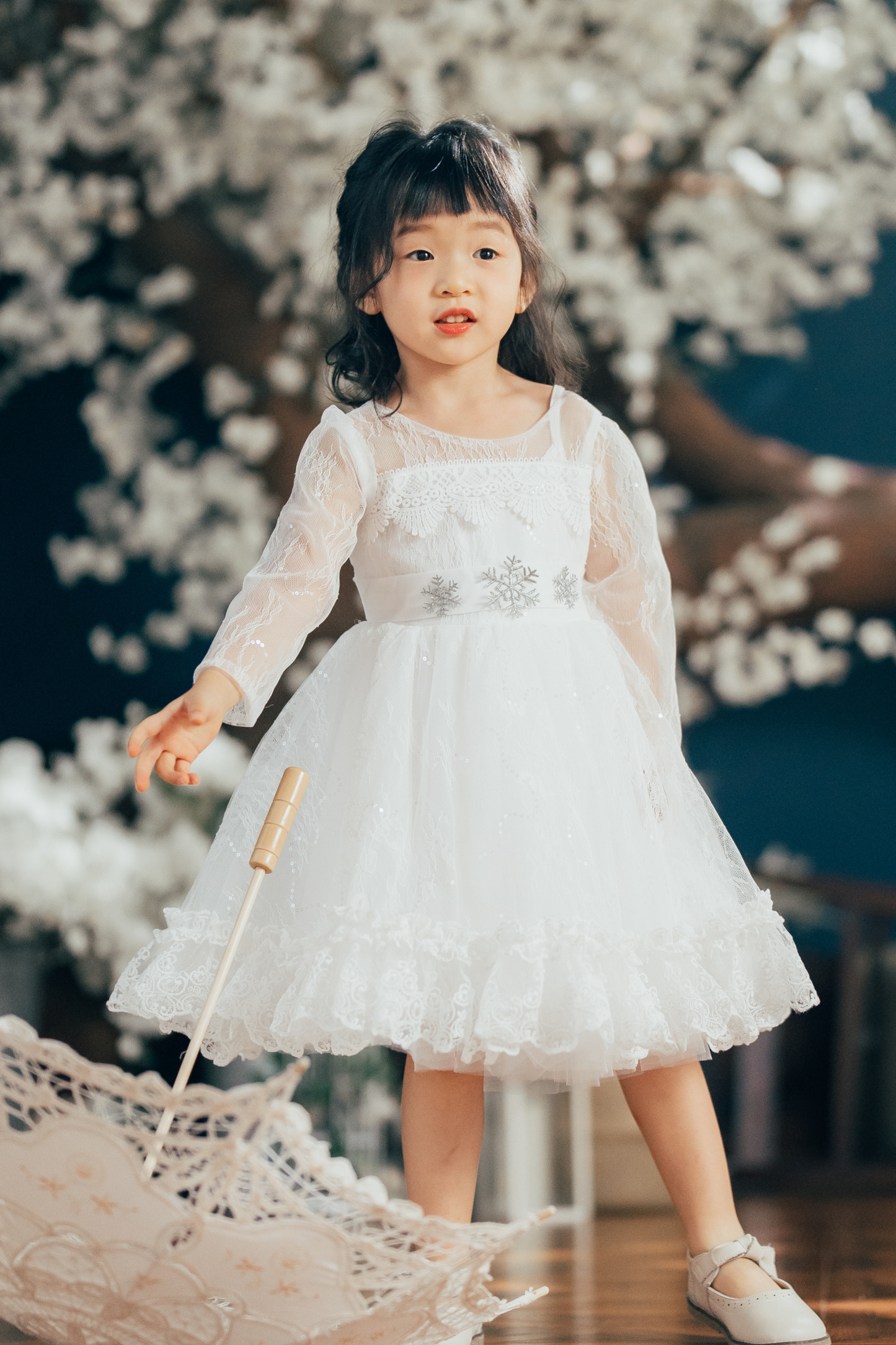 White Elsa Long Sleeves Lace Dress
