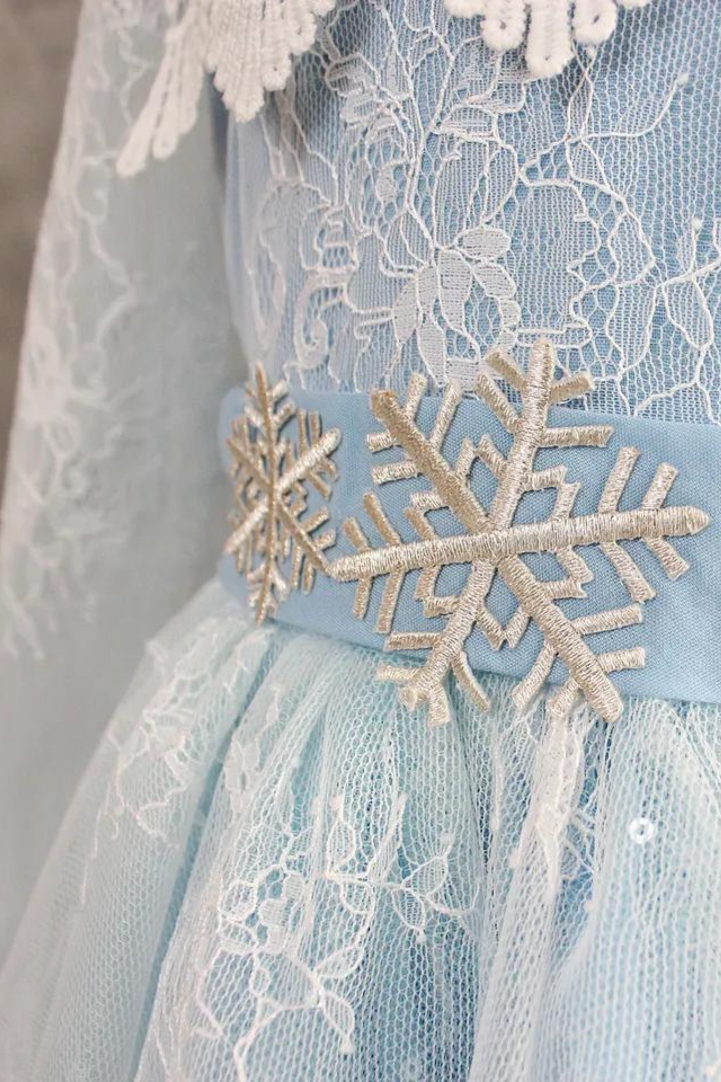 White Elsa Long Sleeves Lace Dress