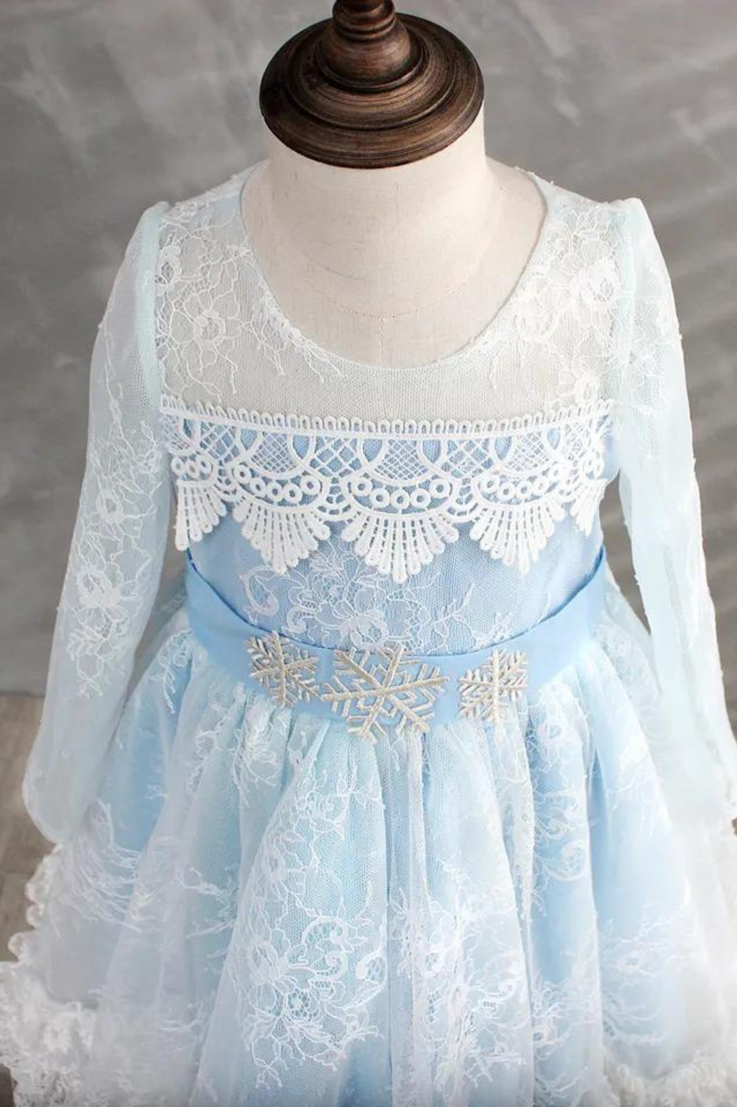 Blue Elsa Long Sleeves Lace Dress